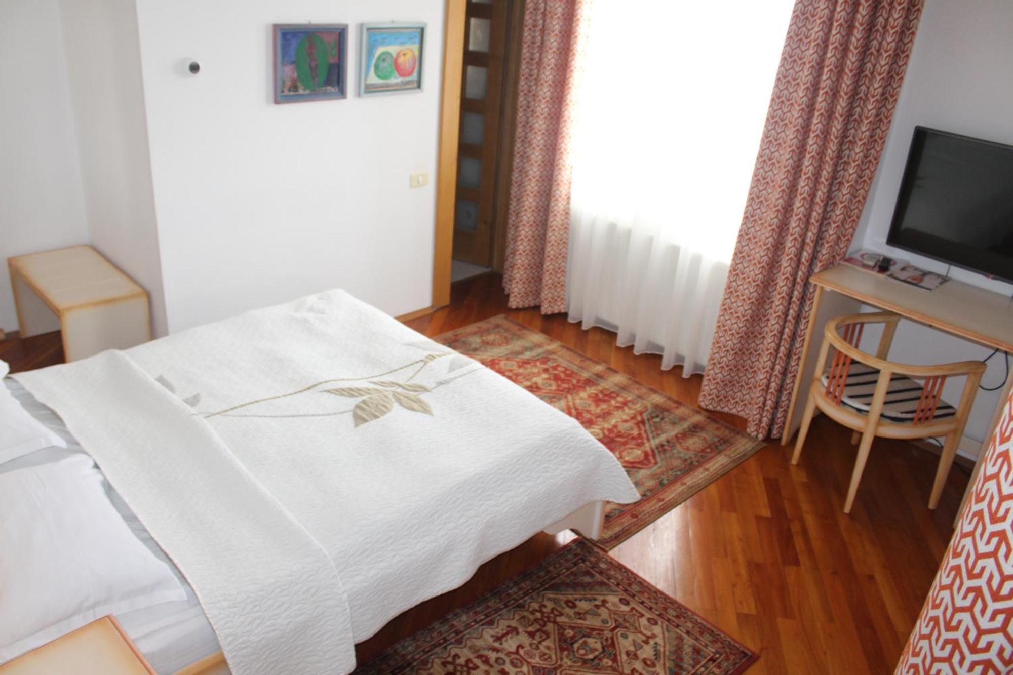 Casa Cranta Hotell Braşov Eksteriør bilde